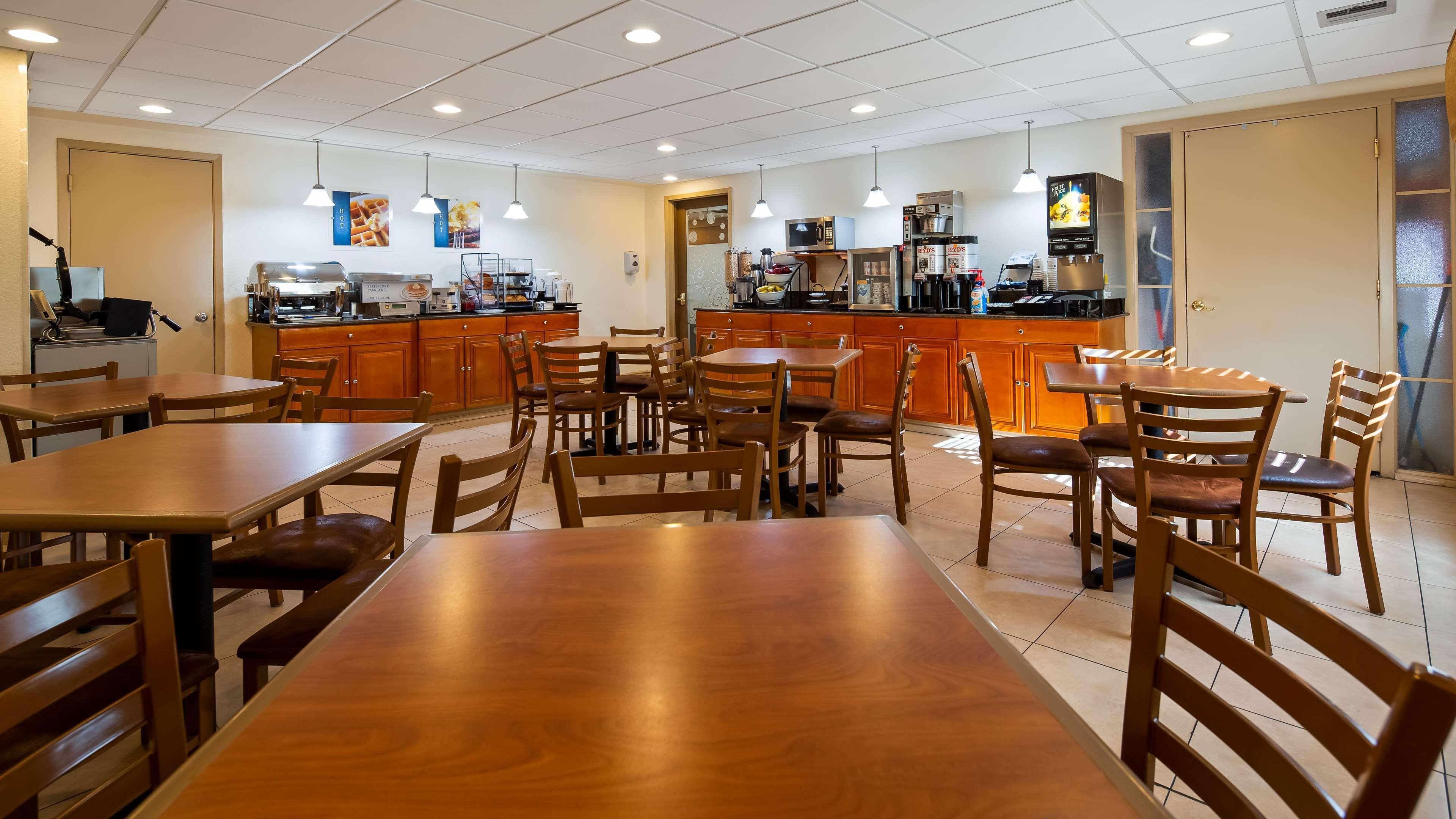 Best Western Inn & Suites Ontario Exteriér fotografie